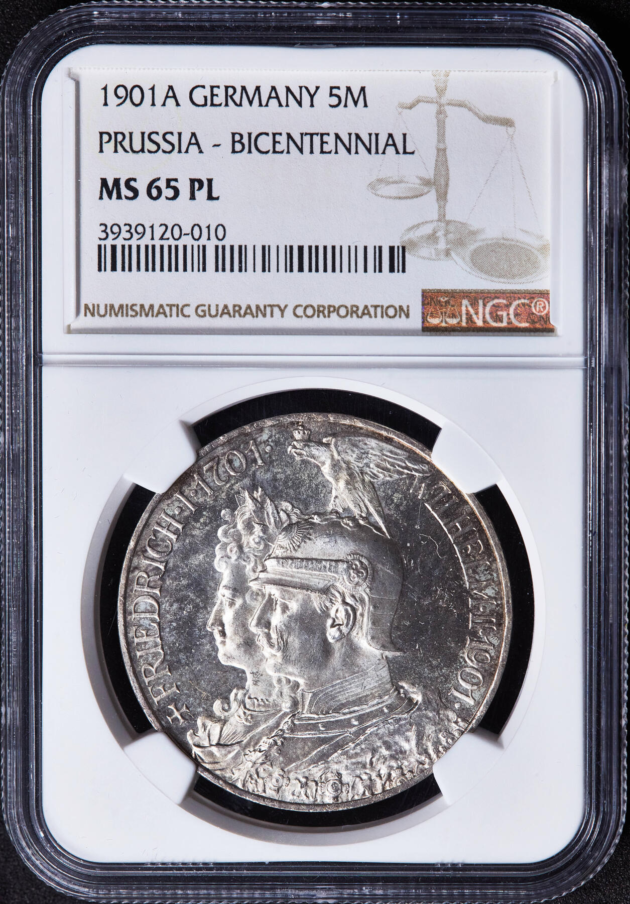 【俄甄集藏】2026年(049)03-18星期三 晚 19:30 全场包邮 德国普鲁士1901年建国200周年A版5马克纪念大银币，NGC MS65PL，底板凝霜感强烈，原味包浆，转光品相