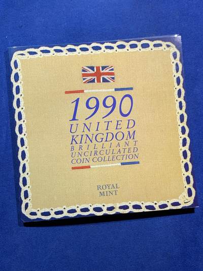 《竞宝斋》第471场 周日，周一，周二 3场连拍 （全场包邮）欢迎送拍 - 英国1990年精制套币，带1枚1英镑威尔士韭葱精制纪念币，8枚币，册装，品相精美。