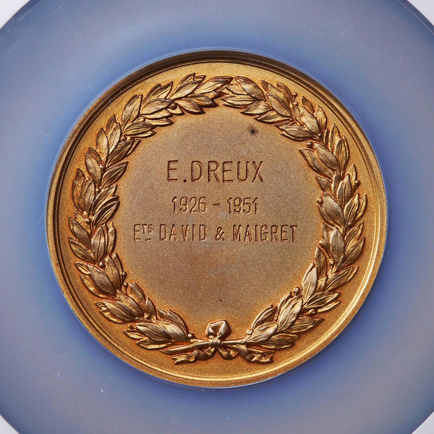 【俄甄集藏】2026年(049)03-18星期三 晚 19:30 全场包邮 法国1951年工业女神站像埃纳省工业协会镀金大铜章，NGC MS63，直径58mm，丰饶角铭，授予E·雷德表彰在大卫&梅格雷特公司铸造行业25年服务的贡献，雕刻师博雷尔作品，金属足