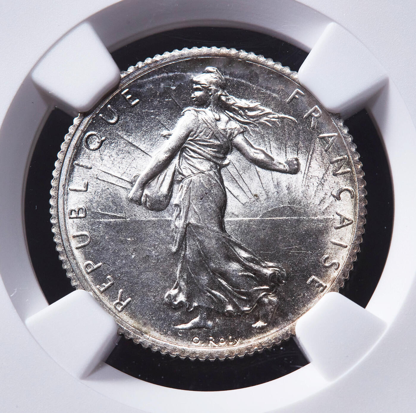 【俄甄集藏】2026年(049)03-18星期三 晚 19:30 全场包邮