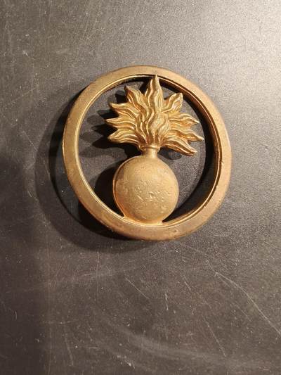 老王徽章第187期 - 法国军事学校贝雷帽徽