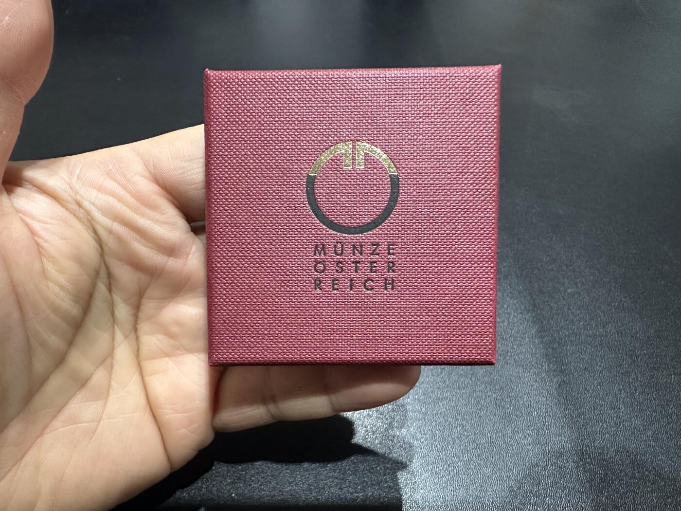 《外钞收藏家》第六百一十八期（精品场）（长期征集拍品、欢迎藏友们联系合作） 奥地利2006年欧洲建筑侬山修道院精制10欧元（16g925银，盒证齐全）