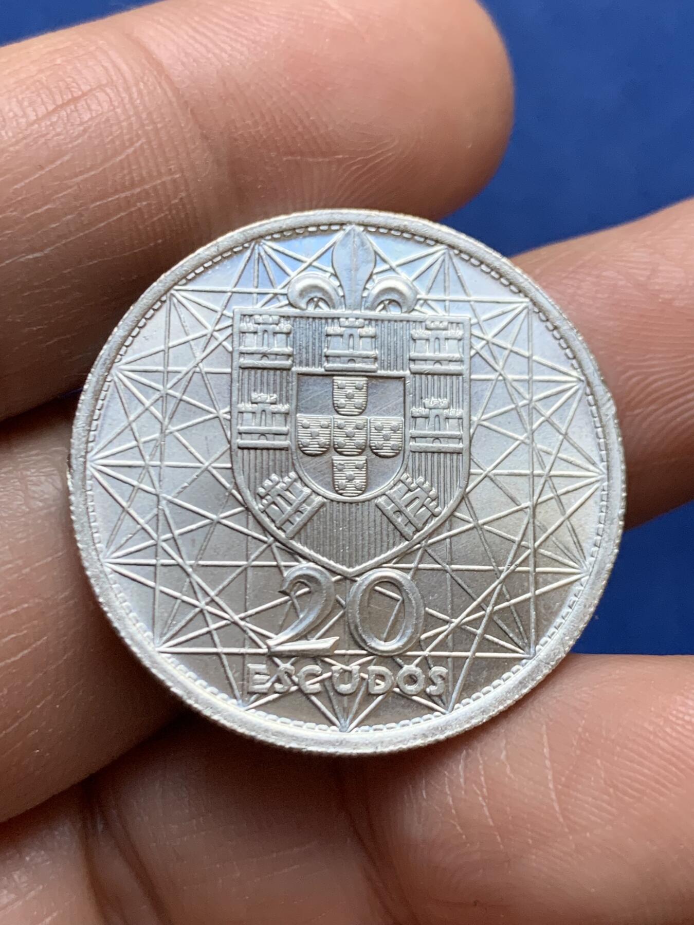 《竞宝斋》第471场 周日，周一，周二 3场连拍 （全场包邮）欢迎送拍 1966年葡萄牙20埃斯库多银币，萨拉查大桥建成，625银，10.05g