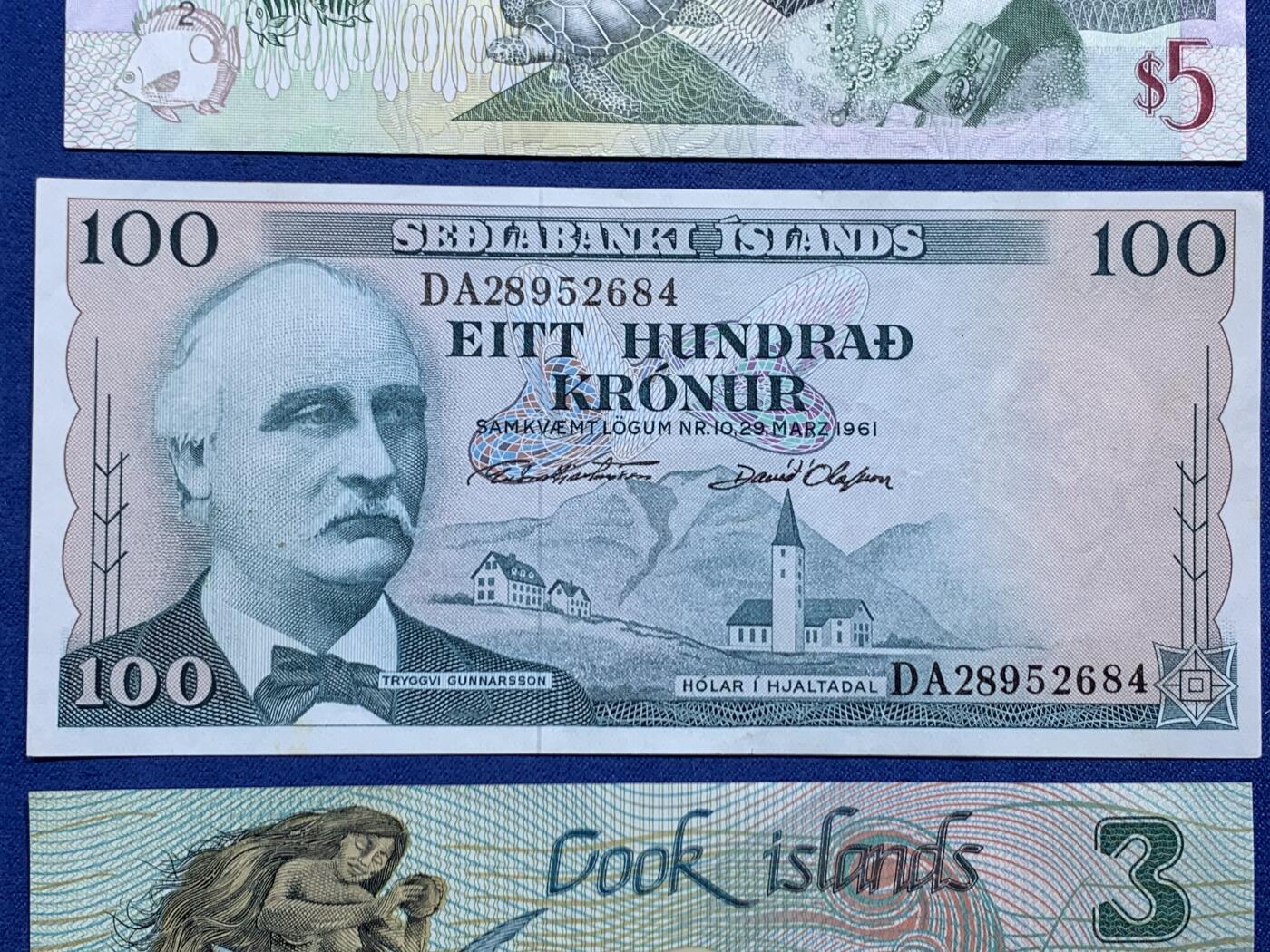 《竞宝斋》第471场 周日，周一，周二 3场连拍 （全场包邮）欢迎送拍 三张一组 英属东加勒比、库克群岛、冰岛纸币