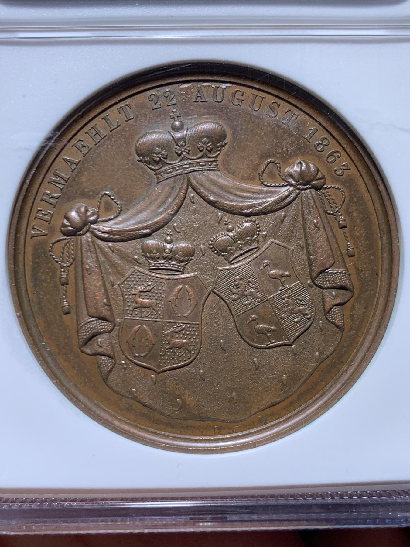 《竞宝斋》第471场 周日，周一，周二 3场连拍 （全场包邮）欢迎送拍 NGC MS62BN 德国 1863 安娜·伊丽莎白公主与施托尔贝格-韦尼格罗德伯爵 婚礼纪念铜章 双面高浮雕 加厚盒装 品种少见