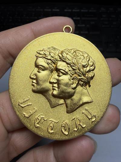 2026年集古藏今外币拍卖第三期-第5场—（总第315拍），可以寄存60天，满160元包邮。 - 日本陆上自卫队第13师团1978年“神威演习”镀金纪念章，直径51.6毫米