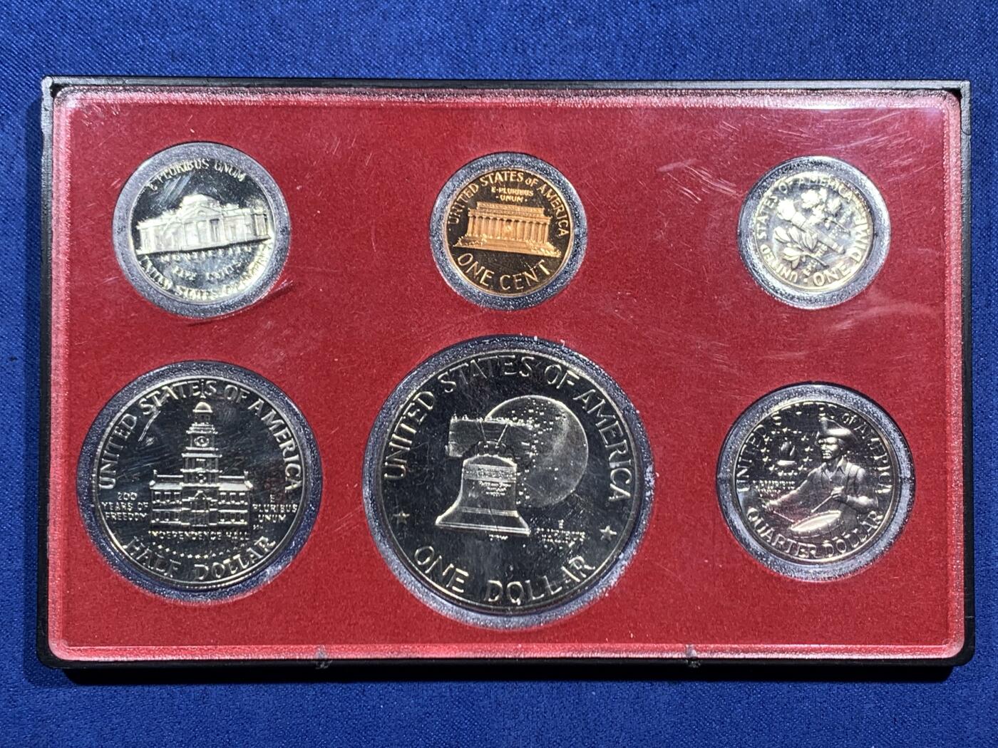 《竞宝斋》第471场 周日，周一，周二 3场连拍 （全场包邮）欢迎送拍 美国1976年官方清年精制套币 含艾克大一元精制币 细节见图