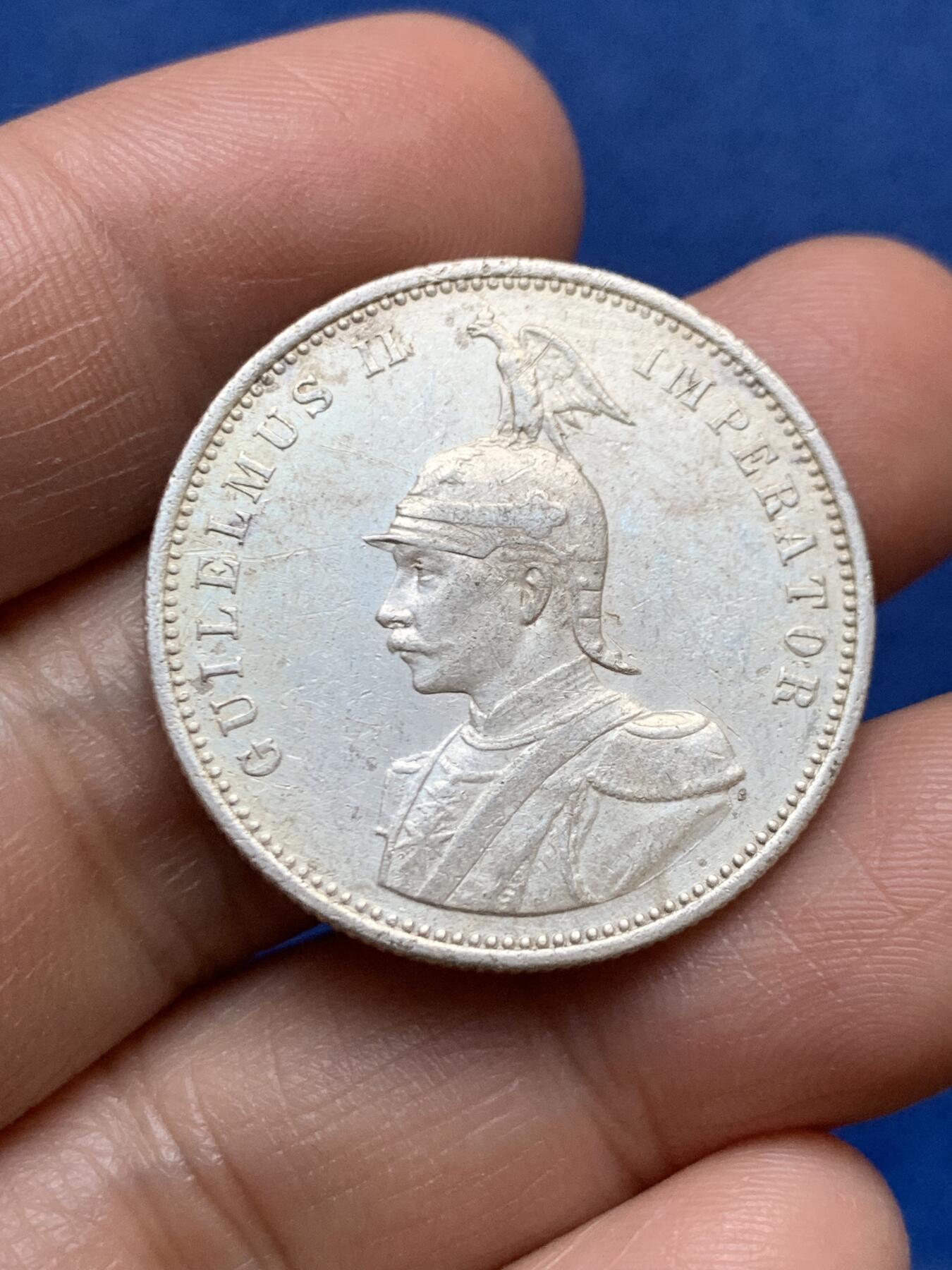 《竞宝斋》第471场 周日，周一，周二 3场连拍 （全场包邮）欢迎送拍 德属东非 1904年-A版 1卢比 银币 细节很好 少见品种 细节见图