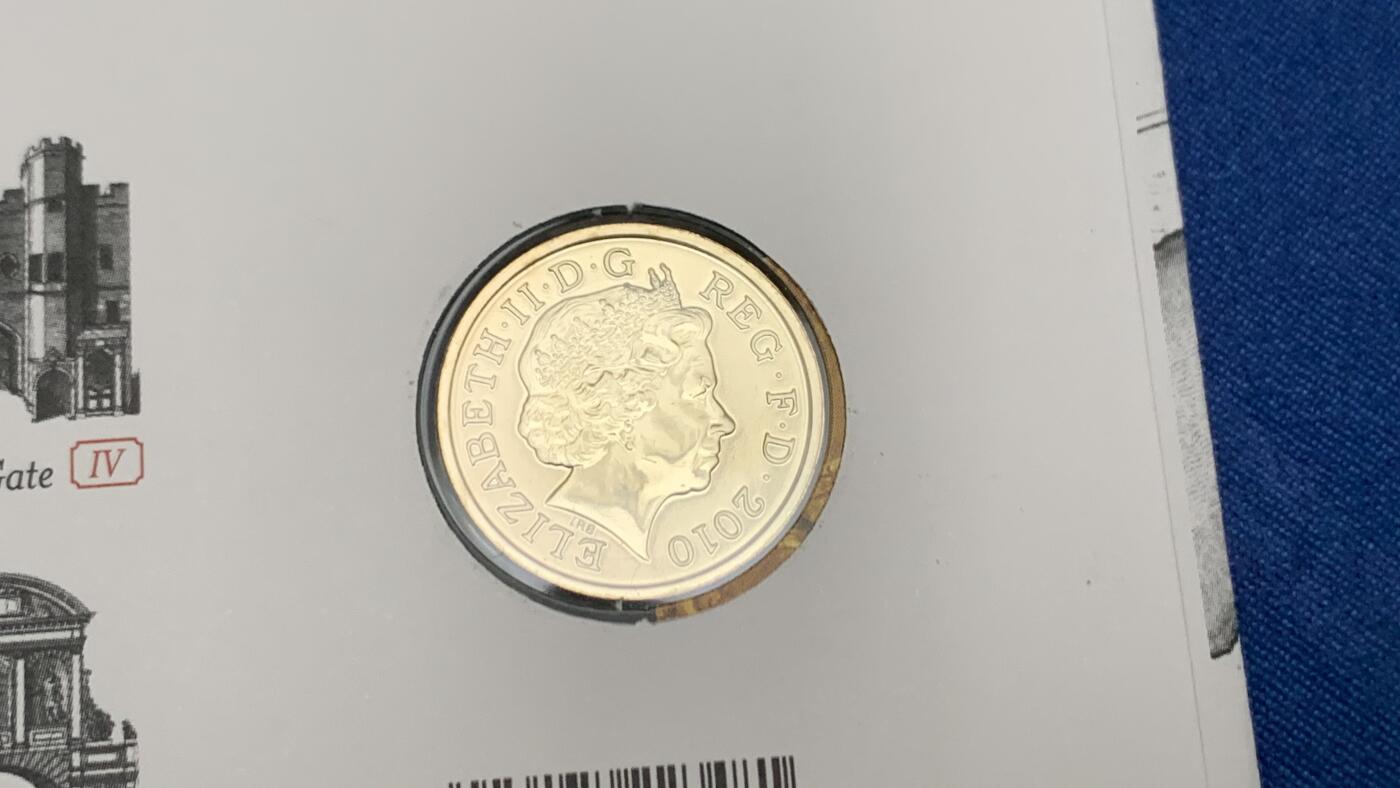 《竞宝斋》第471场 周日，周一，周二 3场连拍 （全场包邮）欢迎送拍 四枚一组 2010-2012年英国1英镑邮币封首日封 城市系列