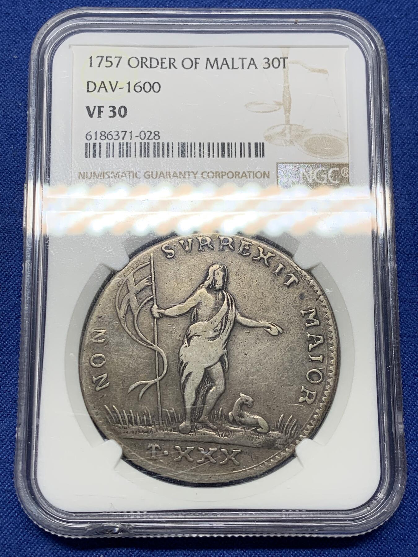 《竞宝斋》第471场 周日，周一，周二 3场连拍 （全场包邮）欢迎送拍 NGC VF30 马耳他1757年曼努埃尔·平托·德·丰塞卡30塔里银币 马耳他骑士团，成立于第一次十字军东征之后的天主教军事组织医院骑士团。这枚银币铸于1757年瓦莱塔铸币厂，时任大团长曼纽尔一世•品脱Manuel I Pinto 。稀缺品种，有分的很少。盒子边缘有磕