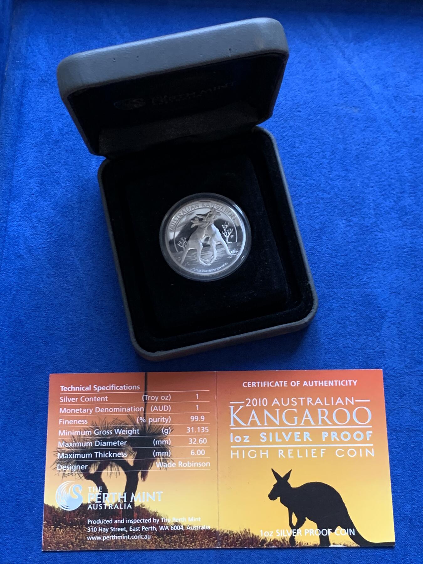 《竞宝斋》第471场 周日，周一，周二 3场连拍 （全场包邮）欢迎送拍 澳大利亚2010年1元高浮雕精制银币 两只袋鼠 1盎司999银 发行量2万 盒证全