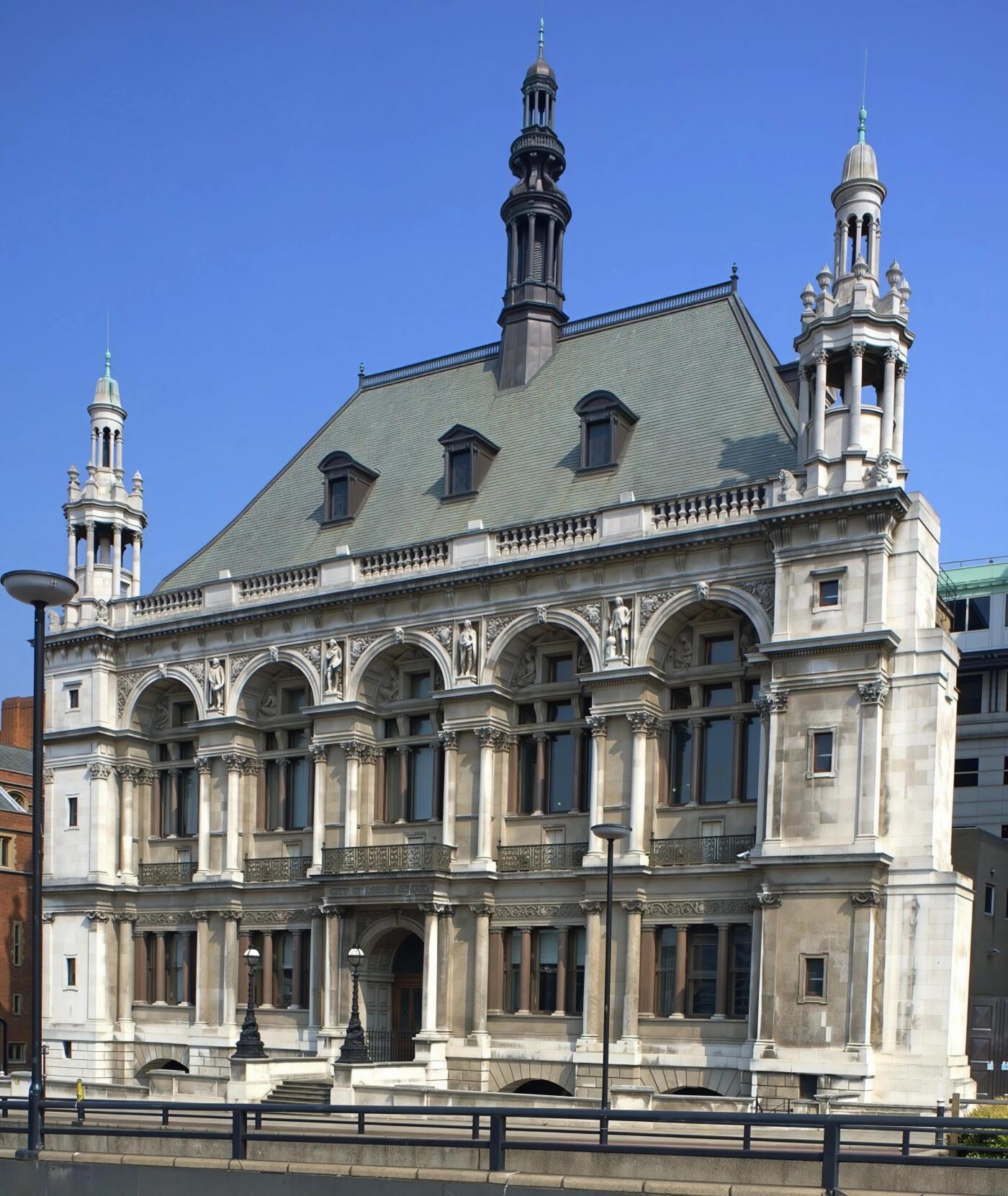 【俄甄集藏】2026年(049)03-18星期三 晚 19:30 全场包邮 英国1882年威尔士亲王（爱德华七世）与王妃亚历山德拉头像纪念伦敦市立学校新校舍落成大铜章，NGC MS63，高浮雕，设计精美，巧克力包浆，直径：75mm