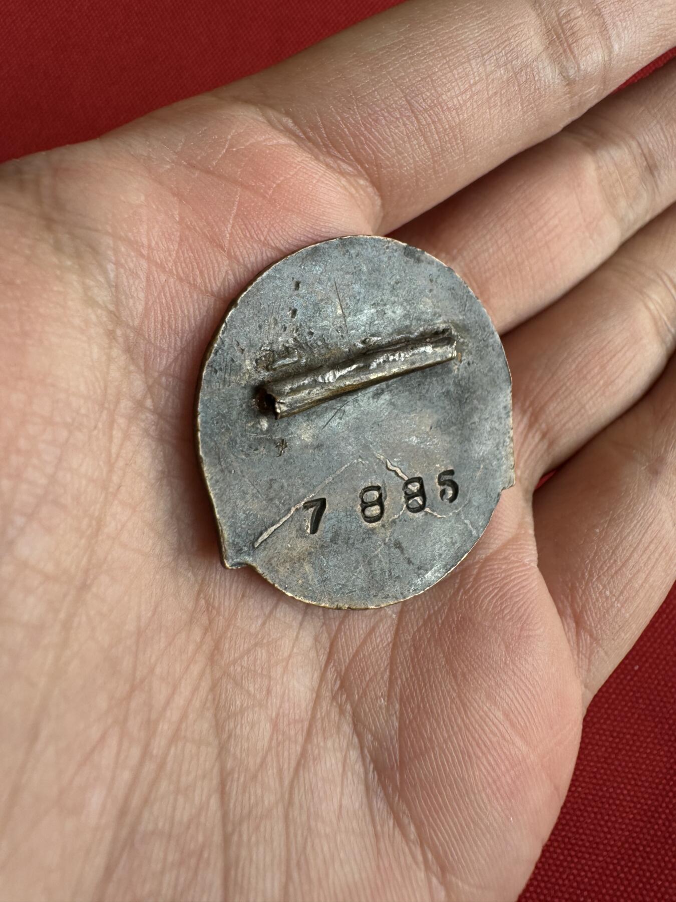 五哥徽章群   18号周三晚上八点4群联拍 铜章