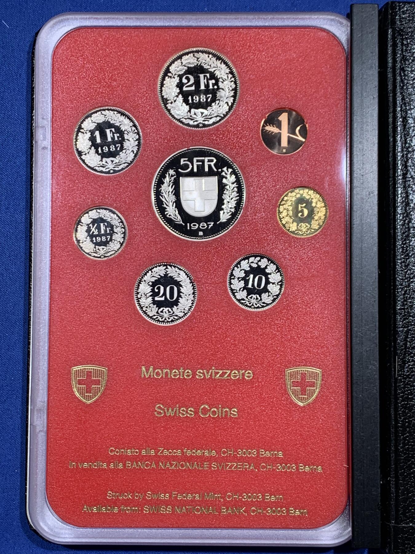 《竞宝斋》第471场 周日，周一，周二 3场连拍 （全场包邮）欢迎送拍 瑞士1987年精制套币 册装