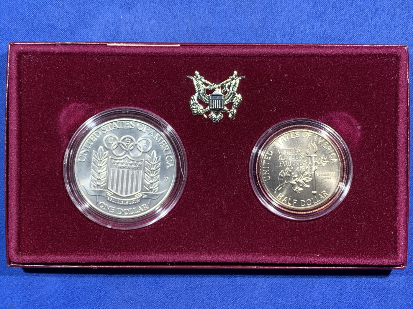 《竞宝斋》第471场 周日，周一，周二 3场连拍 （全场包邮）欢迎送拍 两枚一组 美国1992年第25届奥运会50美分/1美元纪念币 其中1美元是银币（900银 26.7克） 带证书