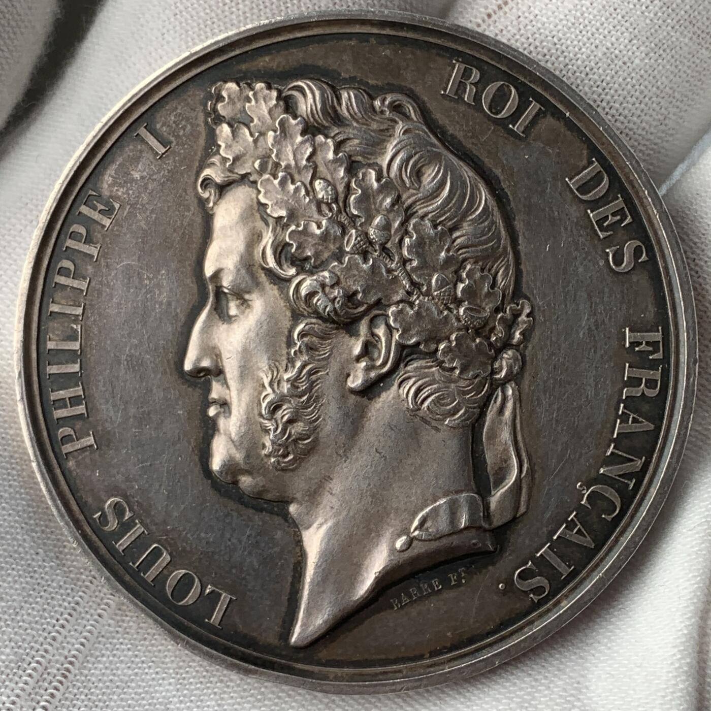 掌中浮雕-藏着的欧洲第055场 1831年法国塞纳商业法庭高级法官任职纪念银章，51.3mm，63.4g