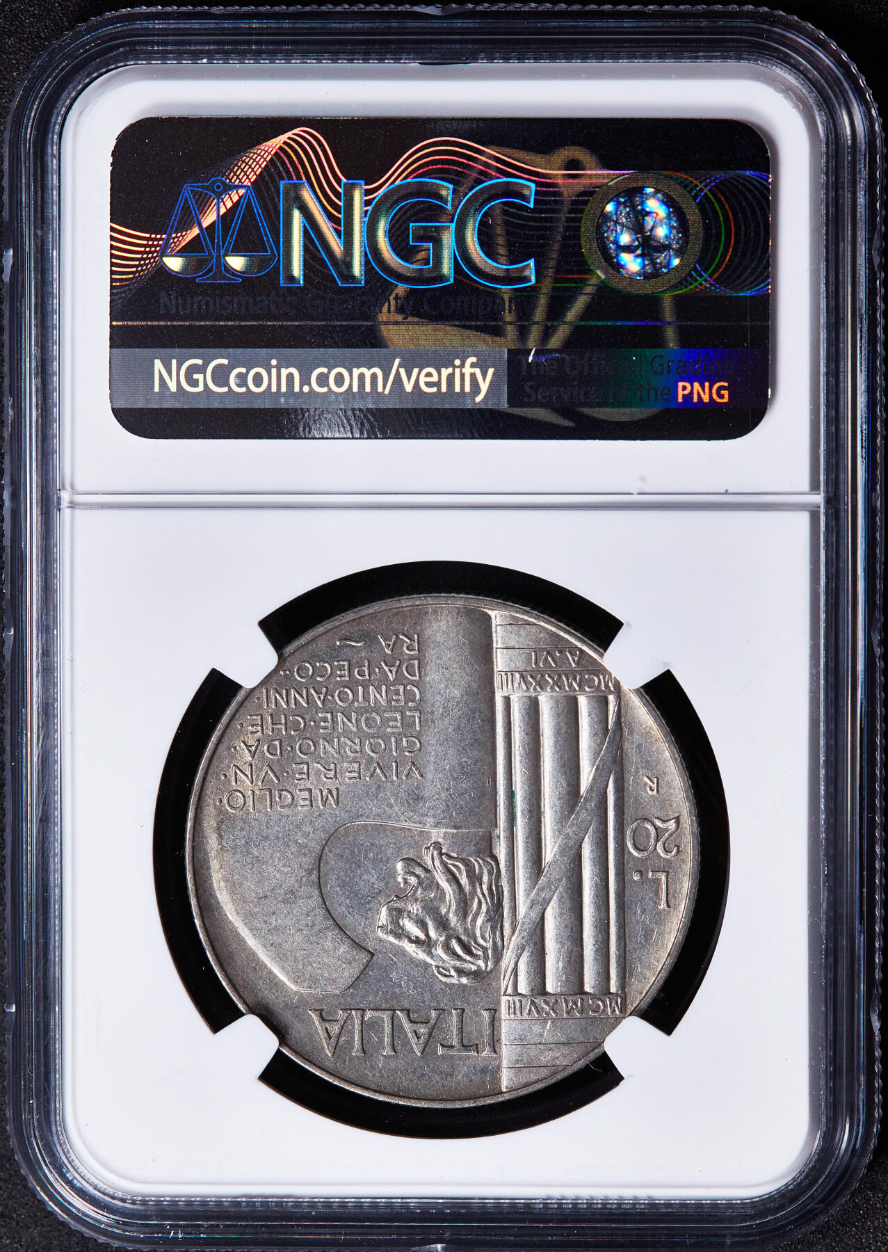 【俄甄集藏】2026年(049)03-18星期三 晚 19:30 全场包邮 意大利王国1928年R版伊曼纽尔三世钢盔版20里拉银币，NGC AU58，纪念一战结束10周年，黄油彩原光品相