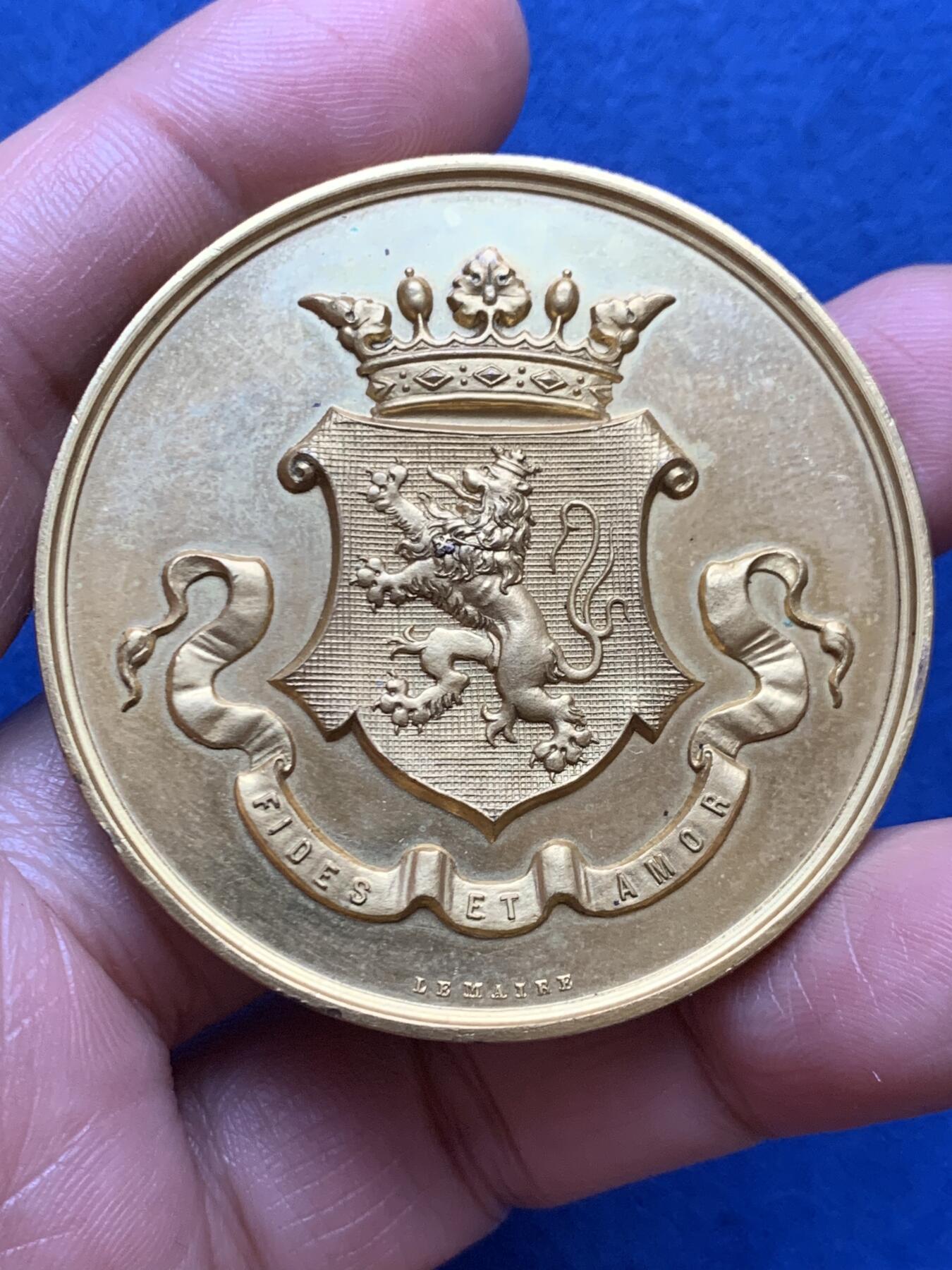 《竞宝斋》第471场 周日，周一，周二 3场连拍 （全场包邮）欢迎送拍 比利时1899年根特第九届联邦大会-消防员联合会纪念章 51.4克 50.2mm 细节见图