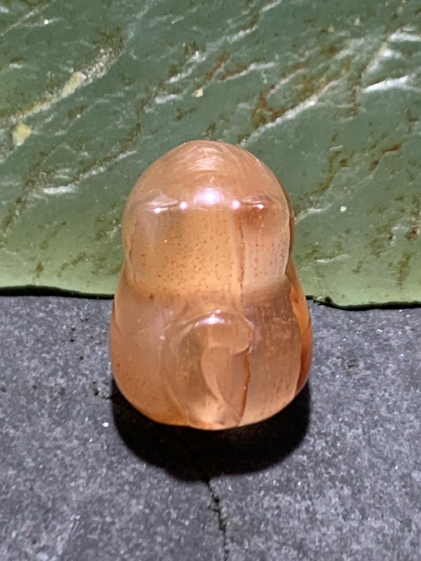 精美川料南红玛瑙雕刻小猫随形珠子一个，