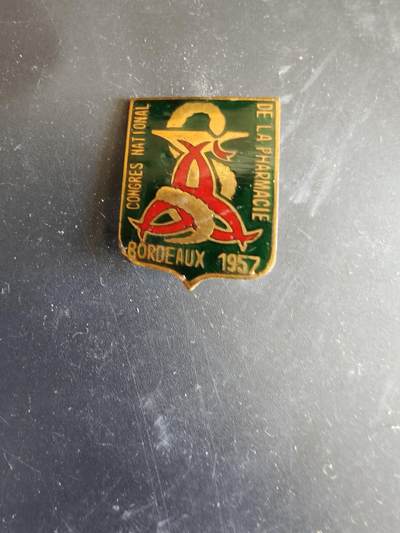 老王徽章第187期 - 1957年法国波尔多国家药学大会证章