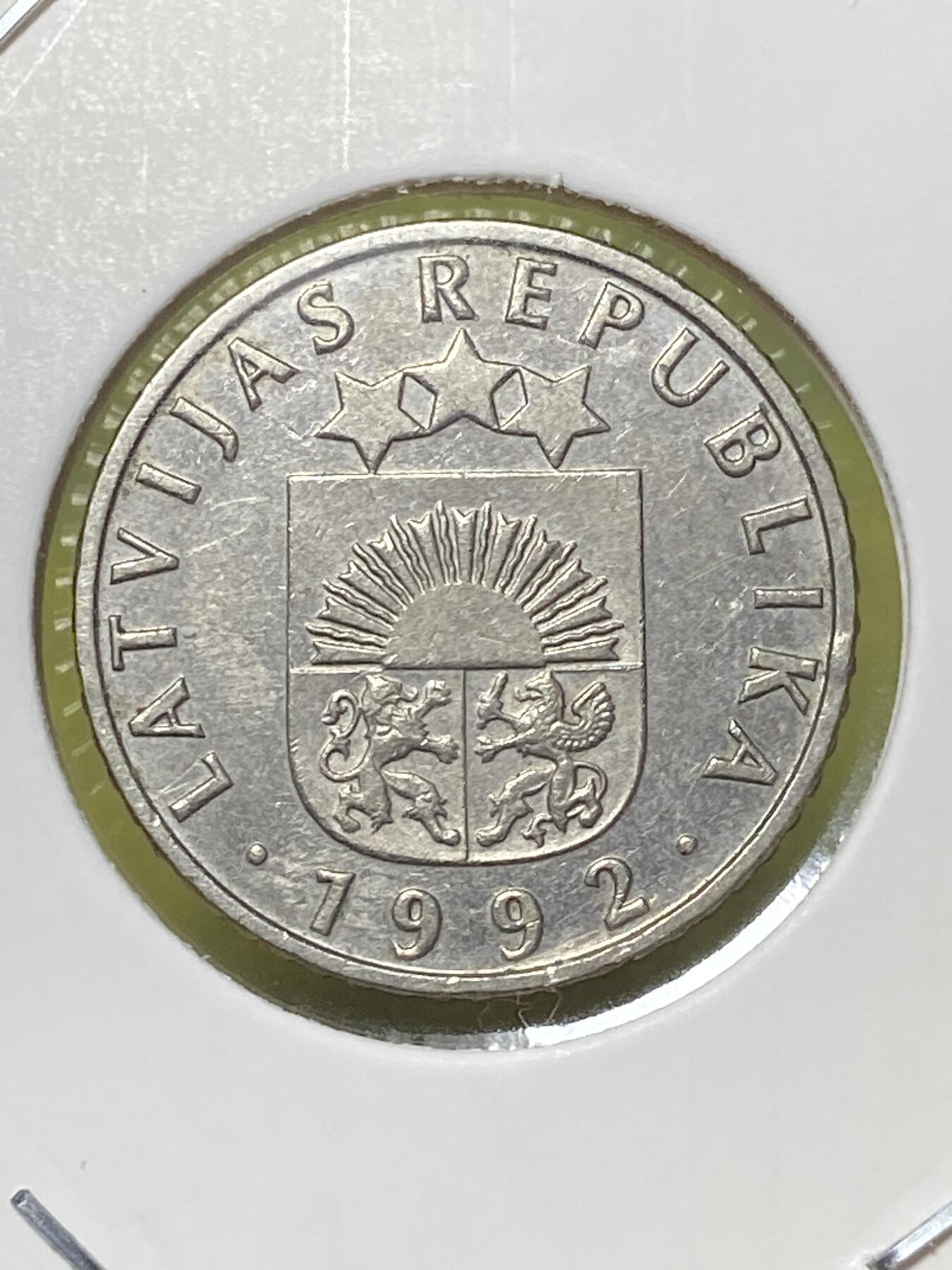 2026年第三十六场(总第二百零五场）外国精品纸夹币场(免佣金) 拉脱维亚🇱🇻1992年50分(第一版首发年)