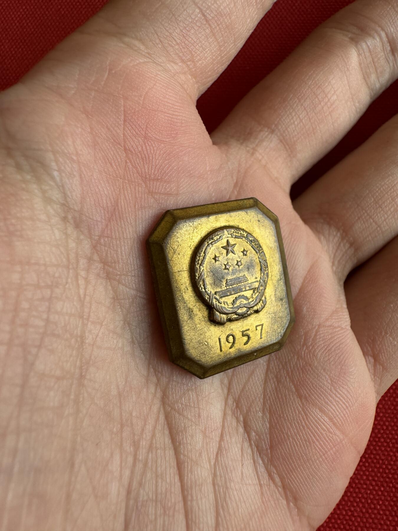 五哥徽章群   18号周三晚上八点4群联拍 铜章