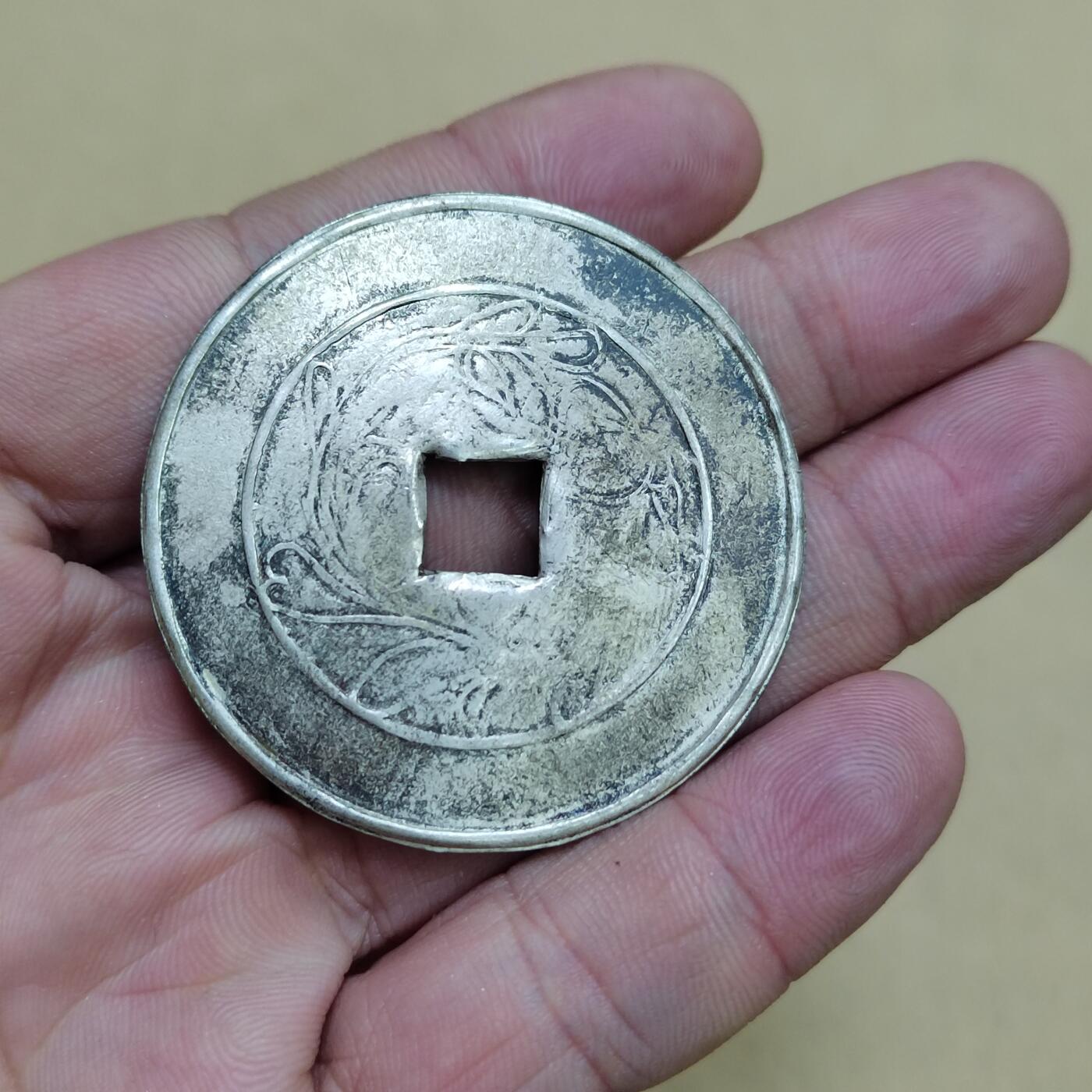 PCAI钱币  16-778  邮票钱币证章小专场 帽花