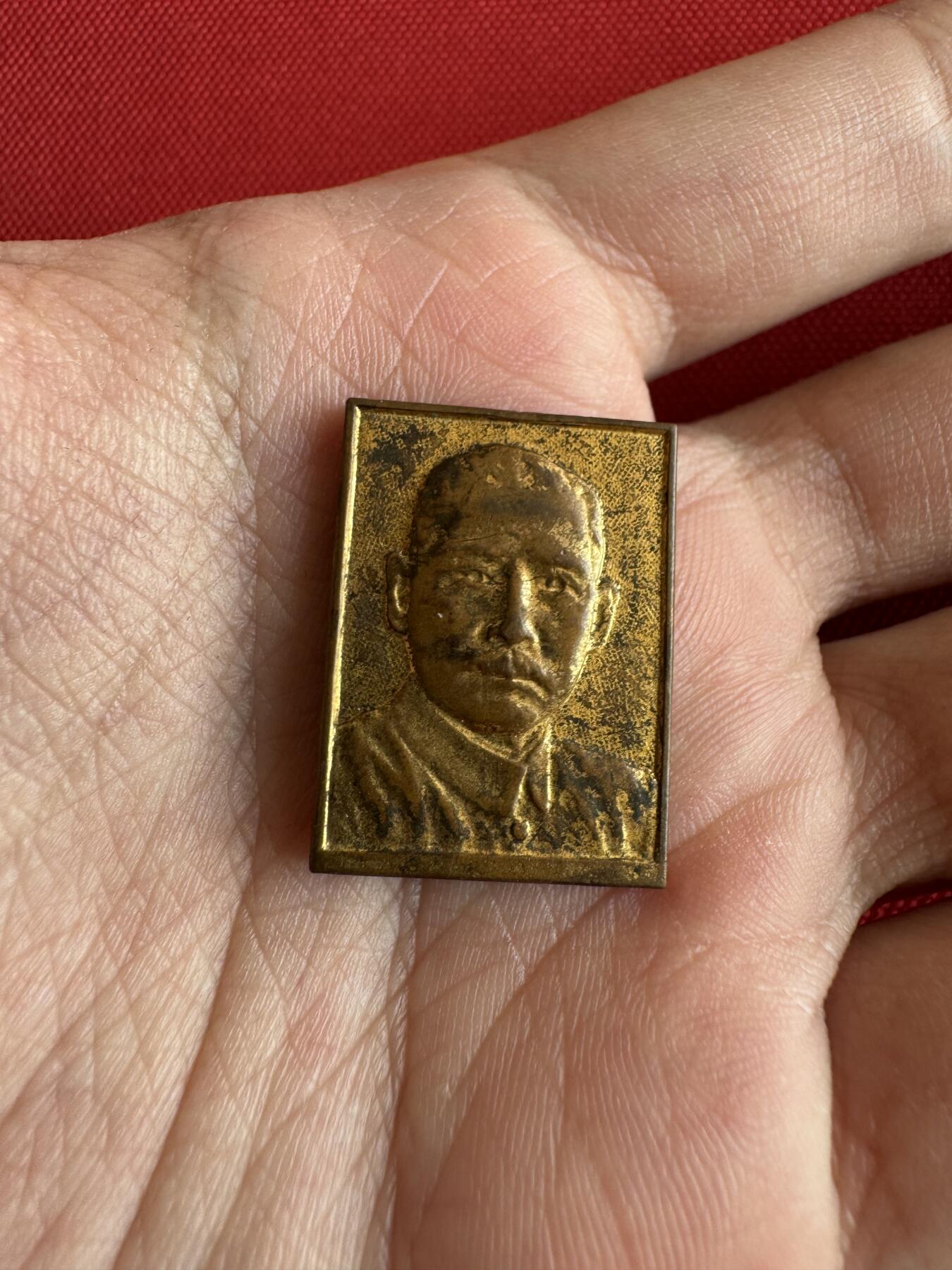 五哥徽章群   18号周三晚上八点4群联拍 铜章