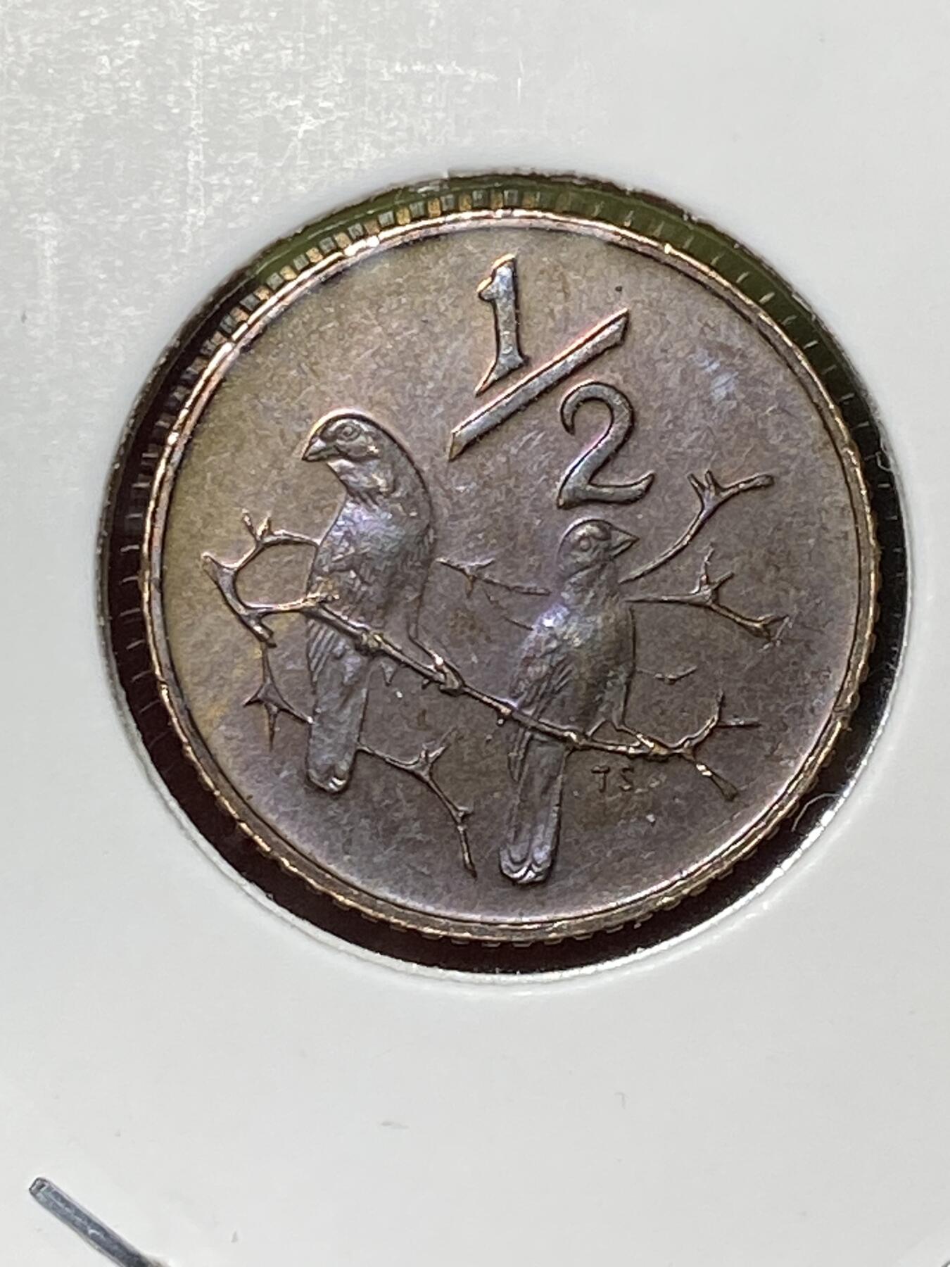 2026年第三十六场(总第二百零五场）外国精品纸夹币场(免佣金) 南非🇿🇦1977年1/2分