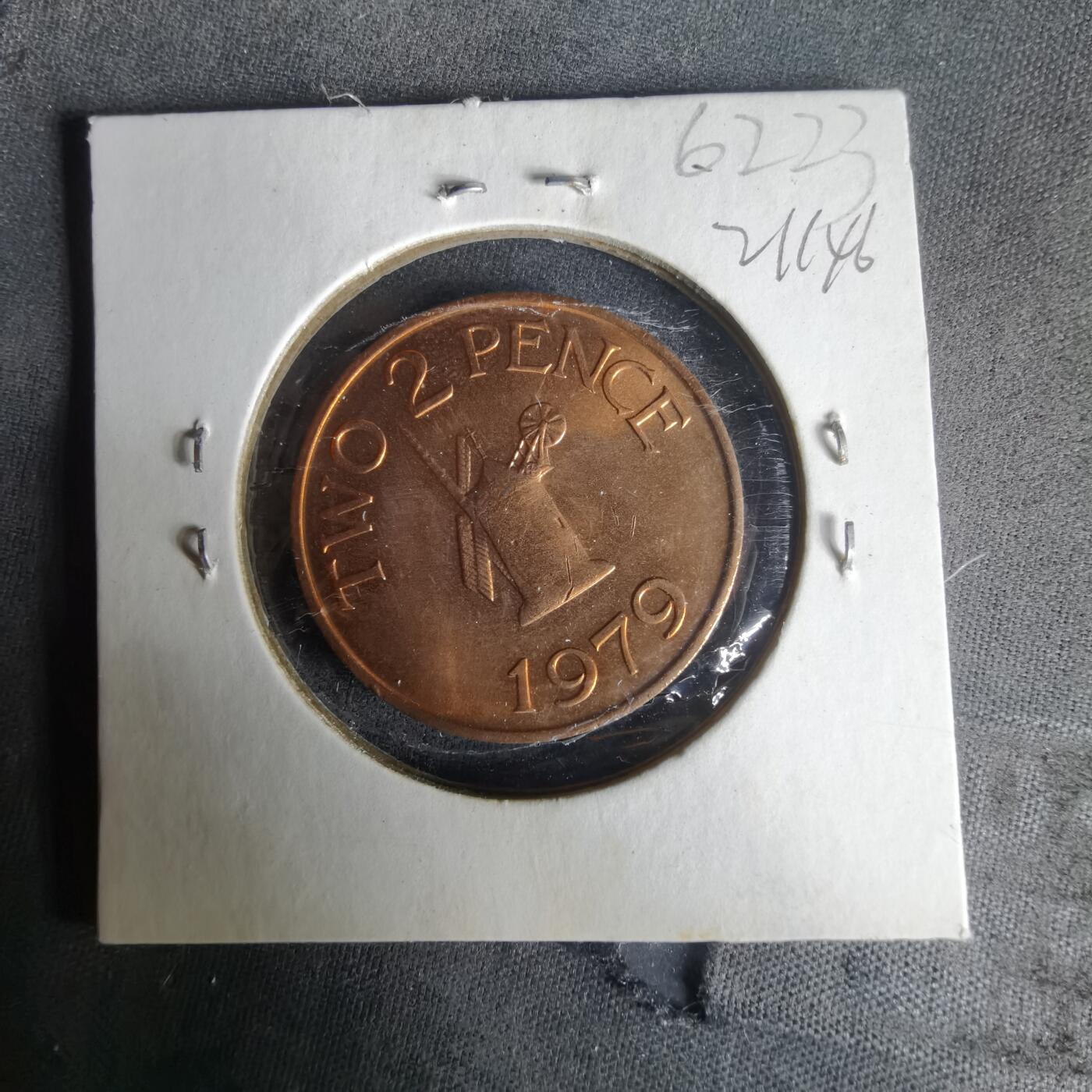 沼泽如烟--第1021场 根西1979年2便士