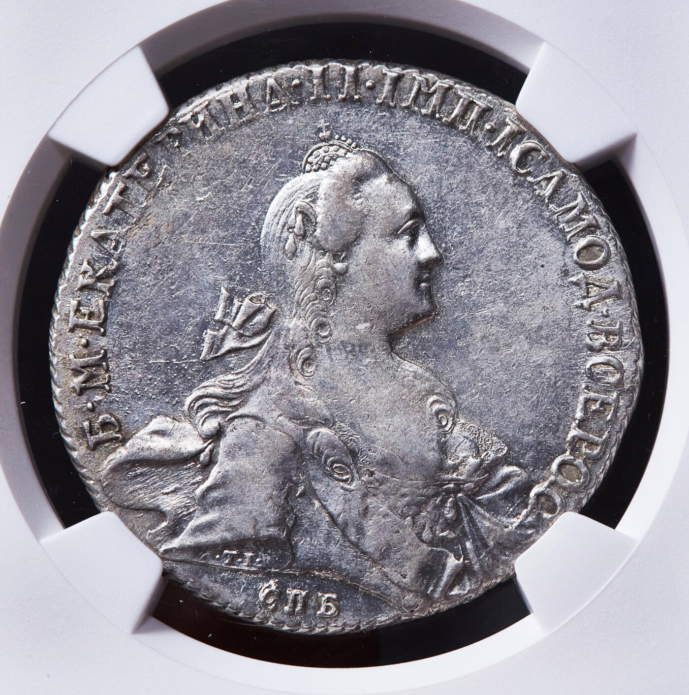 【俄甄集藏】2026年(049)03-18星期三 晚 19:30 全场包邮 沙俄1766年叶卡捷琳娜二世青年版СПБ厂TI АШ标1卢布大银币，NGC AUD，原味状态，细节犀利，疑似错杀