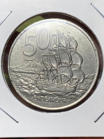 2026年第三十六场(总第二百零五场）外国精品纸夹币场(免佣金) - 新西兰🇳🇿2001年50分(伊丽莎白二世老年第一版，大尺寸版)