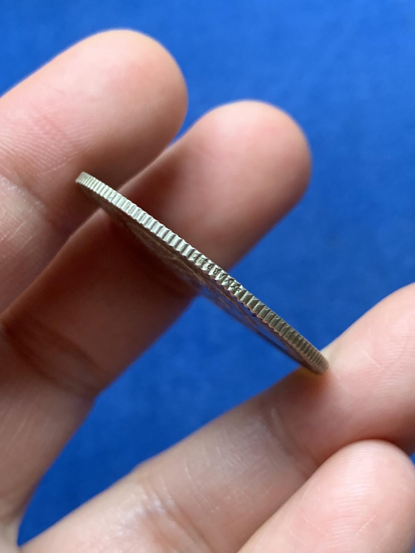 《竞宝斋》第472场 周日，周一，周二 3场连拍 （全场包邮）欢迎送拍 法国里昂市立医院总理事会银质代币 15.65克 34.8mm