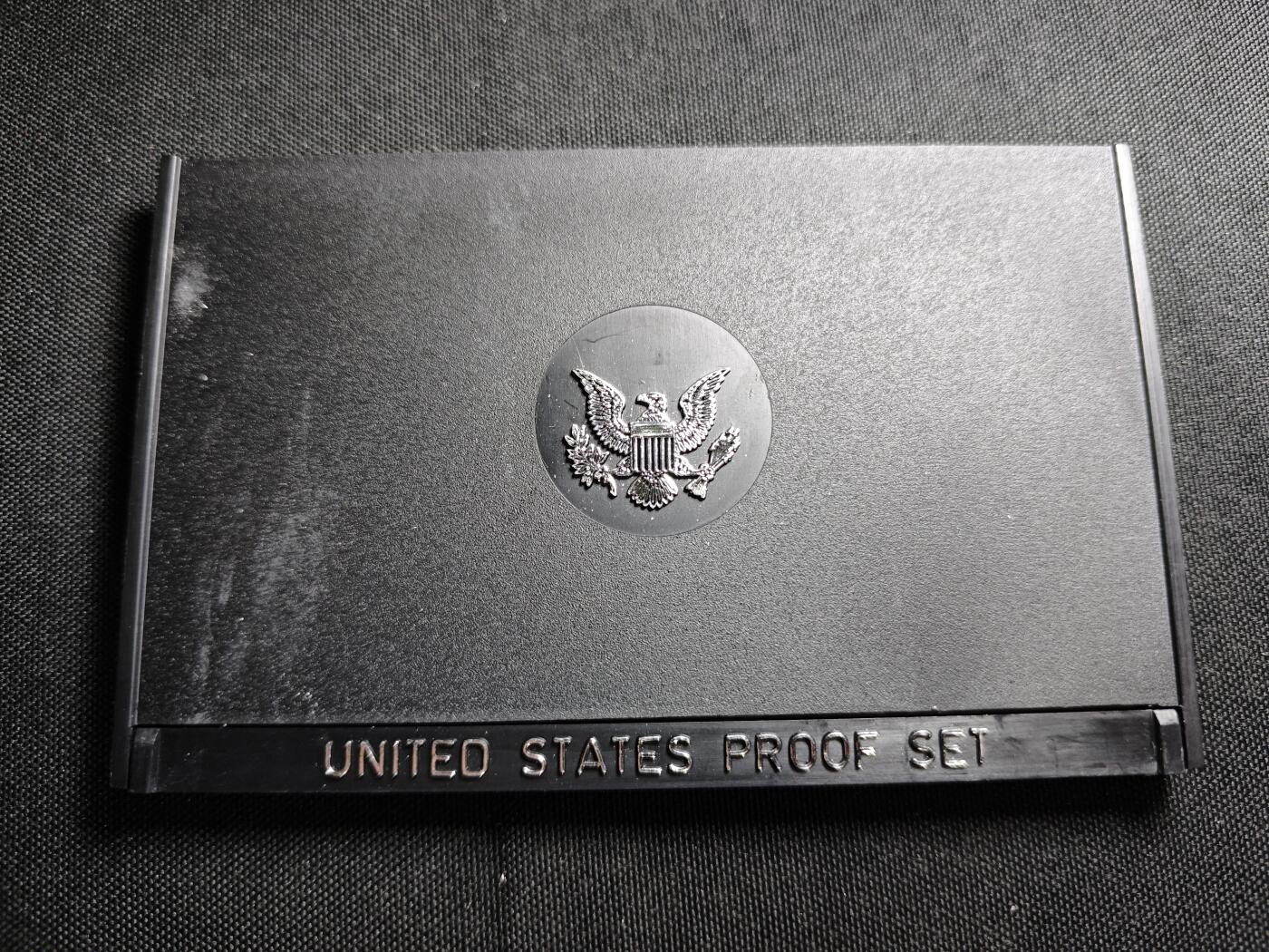 KK钱币收藏小铺   套币专场 2月预留时间 周末发货  1973美国大小面值清年精制套币 含艾克大一元精制