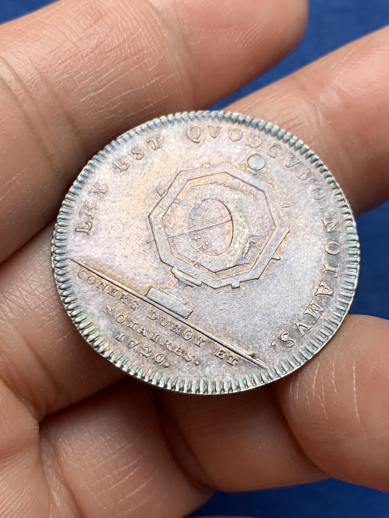 《竞宝斋》第472场 周日，周一，周二 3场连拍 （全场包邮）欢迎送拍 法国路易十五头像巴黎公证人银质代币，8.19g，30.6mm