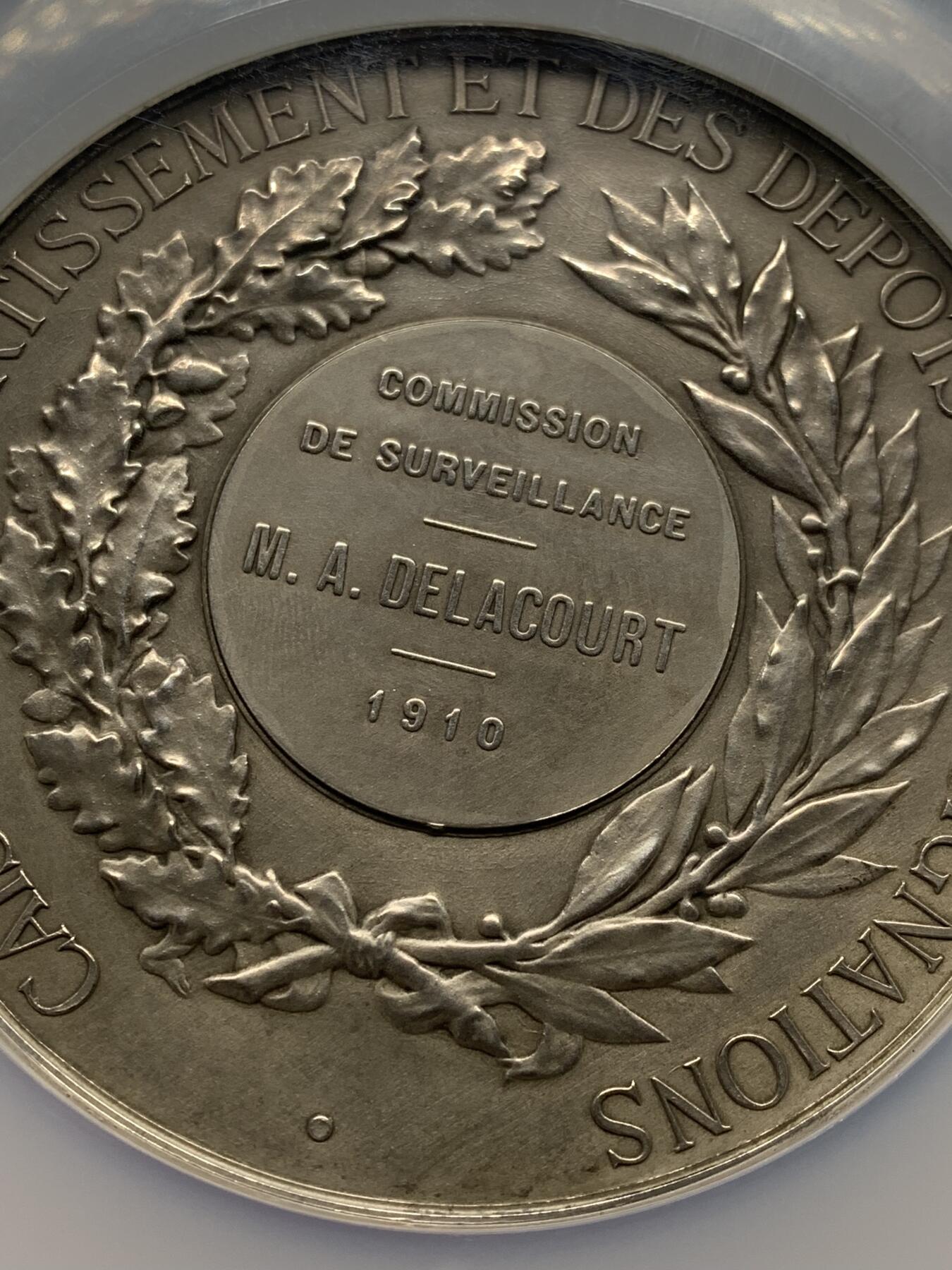 《竞宝斋》第472场 周日，周一，周二 3场连拍 （全场包邮）欢迎送拍 NGC MS62 法国1910存款与信托银行纪念大银章 68mm 加大加厚盒