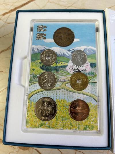 第193期拍卖 - 日本2009年非流通带农历纪念章和八音盒套 已丑年-故乡 发行量：7万 盒证全