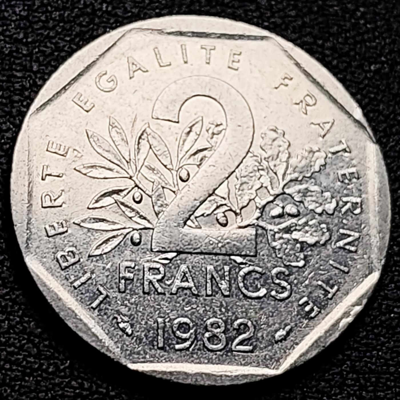 泉币菌-第212场-拍品多 请提前出价（工作最近较忙 发货不及时，望理解） 。