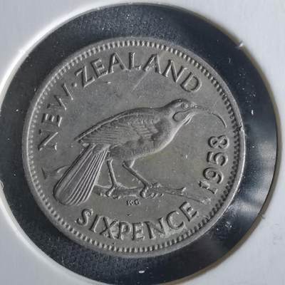 沼泽如烟--第1026场 - 新西兰1958年6便士