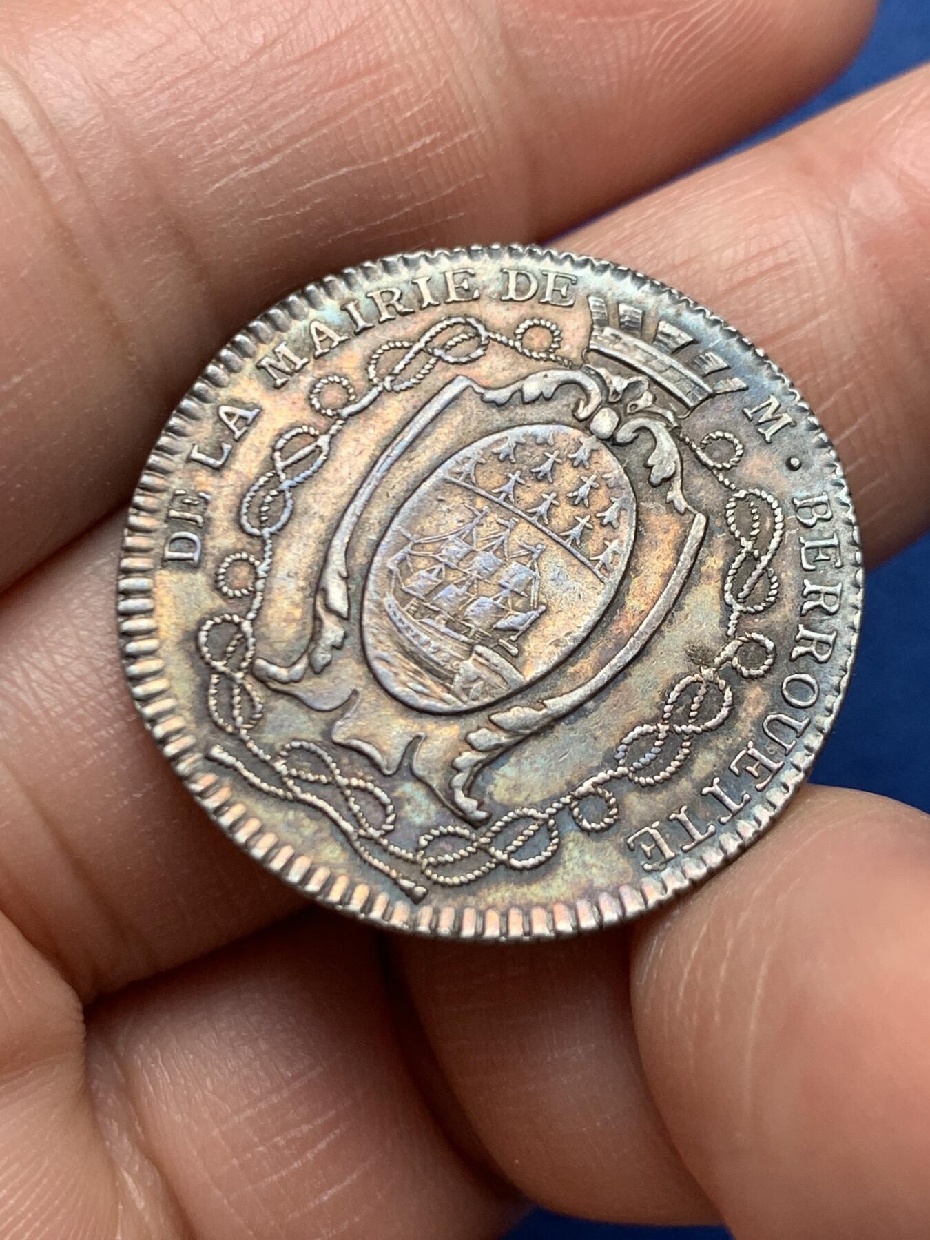 《竞宝斋》第472场 周日，周一，周二 3场连拍 （全场包邮）欢迎送拍 法国南特市市长让-雅克·贝鲁埃特族徽银质代币，7.50g，28.1mm