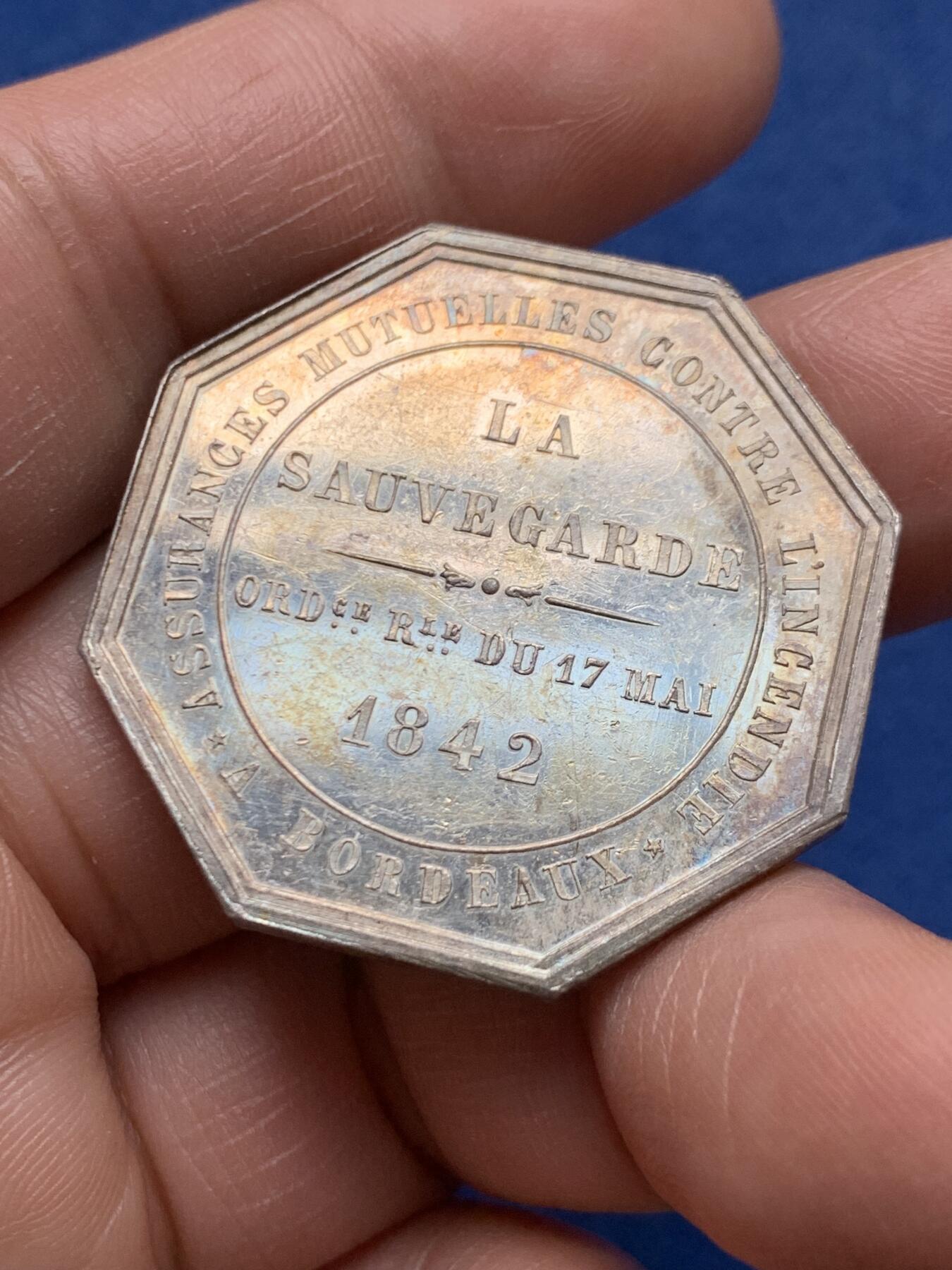 《竞宝斋》第472场 周日，周一，周二 3场连拍 （全场包邮）欢迎送拍 法国八角银质代币，波尔多火灾保险公司，19.25g，35mm，手指边铭