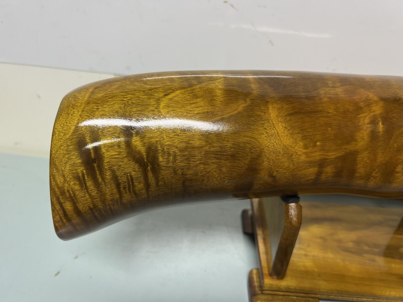 零元拍：前一阵送出去加工好的一根横财，太漂亮了，配了底座，尺寸：42.5/9.5/