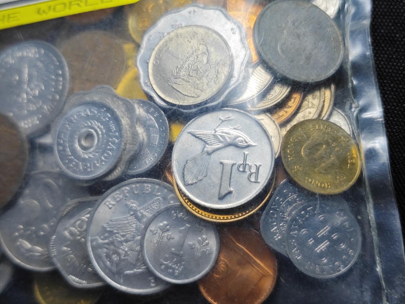 KK钱币收藏小铺   套币专场 2月预留时间 周末发货  外国硬币100种 好品