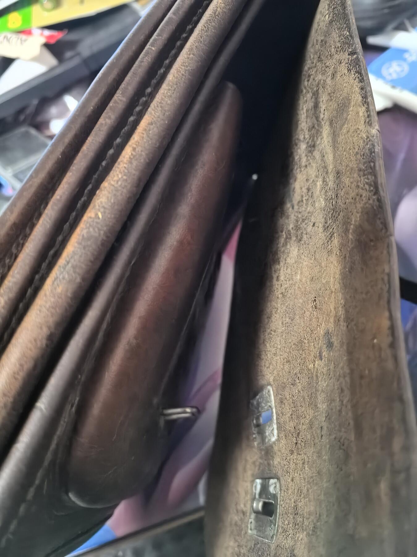 苏联勋章奖章拍卖 本次有亚捏，苏联艺术家，2次英雄的奖状，国际运动员全套等好货 不要错过 3月20日晚上九点结束在麦稀奇 找不到的加我qq或者微信都是184277308备注苏章拍卖。