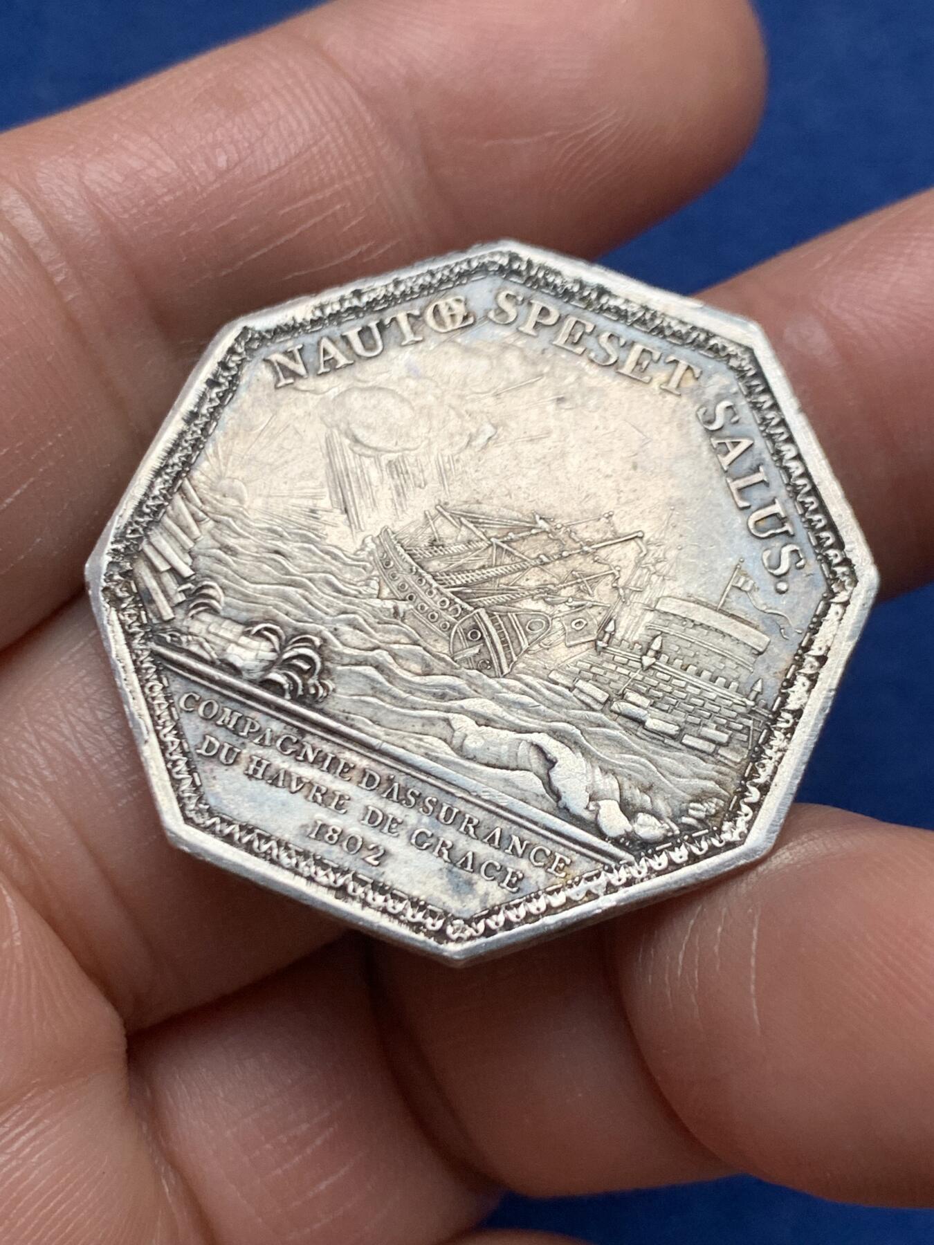 《竞宝斋》第472场 周日，周一，周二 3场连拍 （全场包邮）欢迎送拍 法国八角银质代币，勒阿弗尔海上保险公司，15.04g，33.1mm，早期无边铭