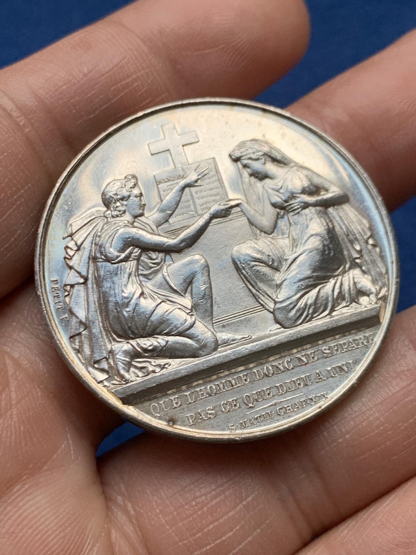 《竞宝斋》第472场 周日，周一，周二 3场连拍 （全场包邮）欢迎送拍 法国婚姻与爱情纪念银章，25.11g，39mm，丰饶角边铭