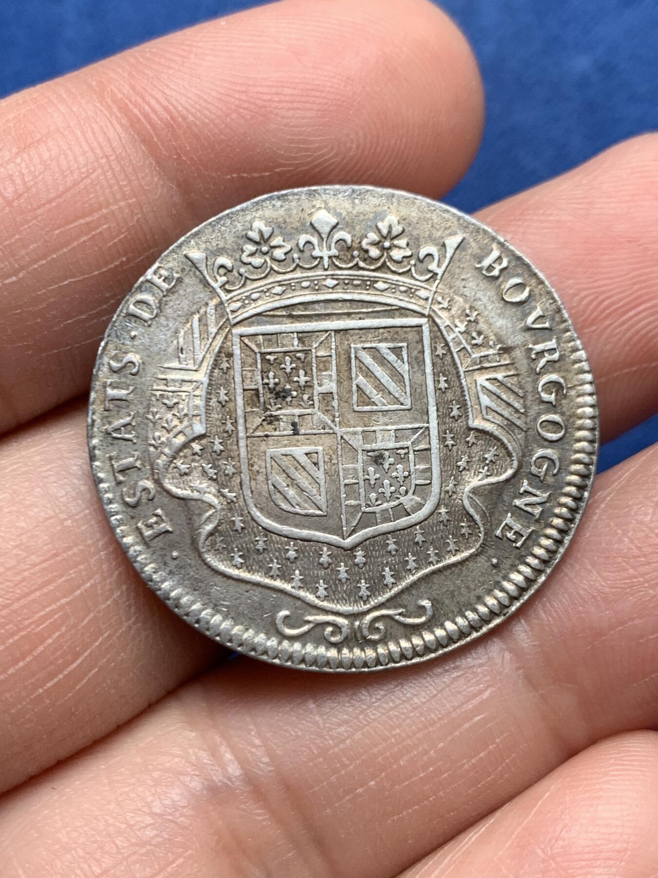 《竞宝斋》第472场 周日，周一，周二 3场连拍 （全场包邮）欢迎送拍 法国1688年勃艮第恢复和平银质代币，11.26g，30.3mm