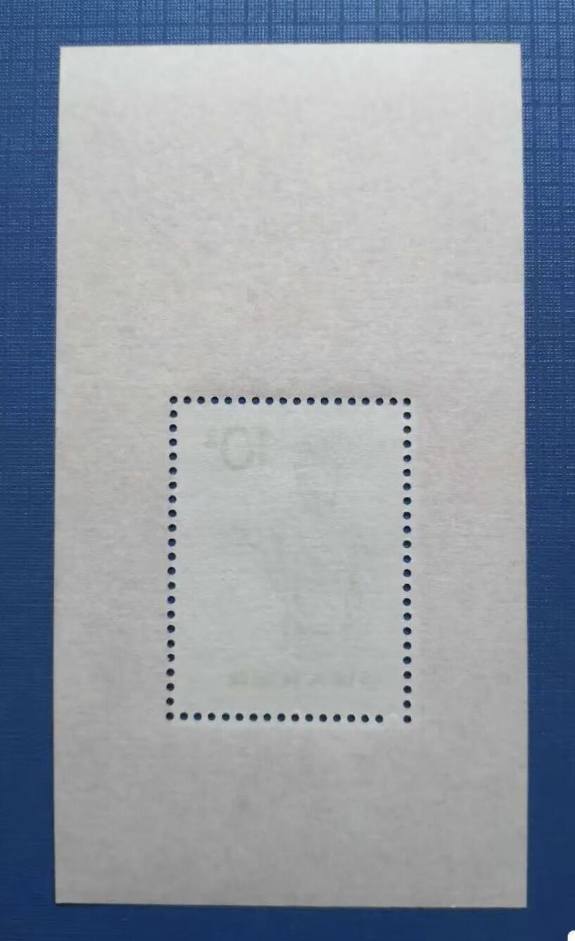 1990年“红佛“小型张1枚。