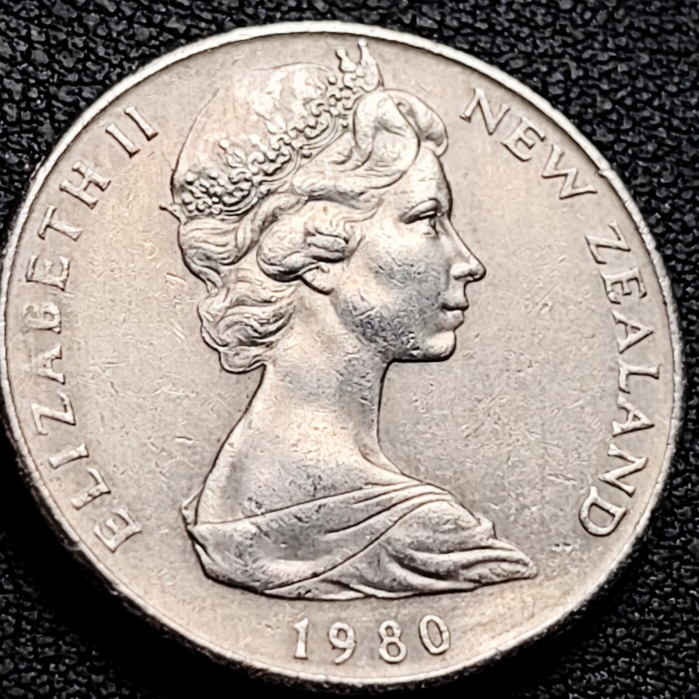 泉币菌-第212场-拍品多 请提前出价（工作最近较忙 发货不及时，望理解） 。