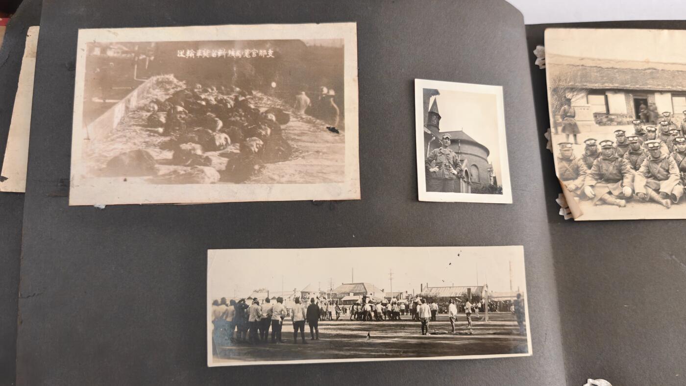 东亚勋章徽章主题拍卖 ⑨ 日军相册一本 要大量中国战场照片 飞机 租界巡警 马匹 合影 日式装备 还有不太好的照片等（ 极其珍贵 数量巨多分上中下三次才能展示完全 希望能都看一下 要部分可能上传重复130多张 （上）（一个上穿不完所以还有下 请在次出价）